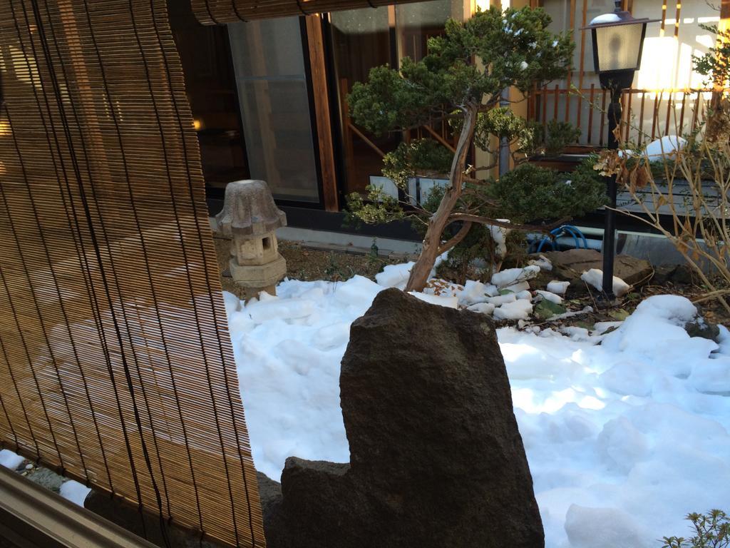 Отель Yudanaka Onsen Yamazakiya Яманути Экстерьер фото