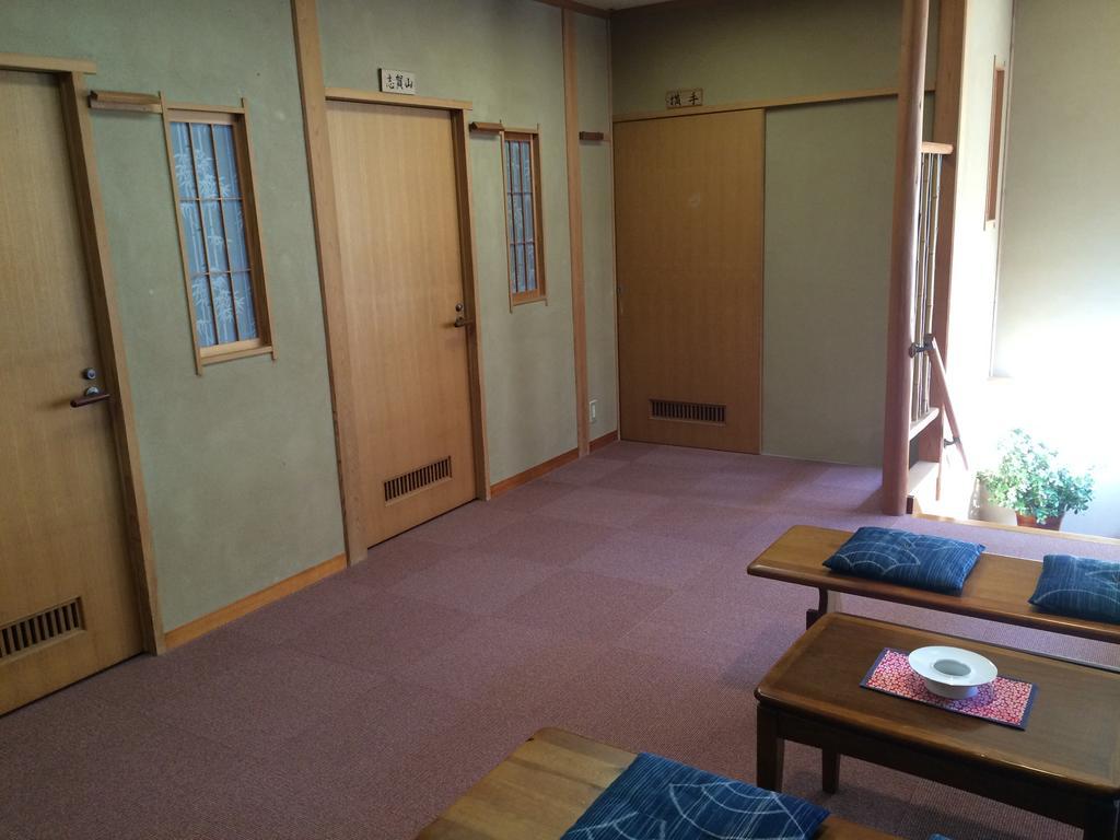 Отель Yudanaka Onsen Yamazakiya Яманути Номер фото