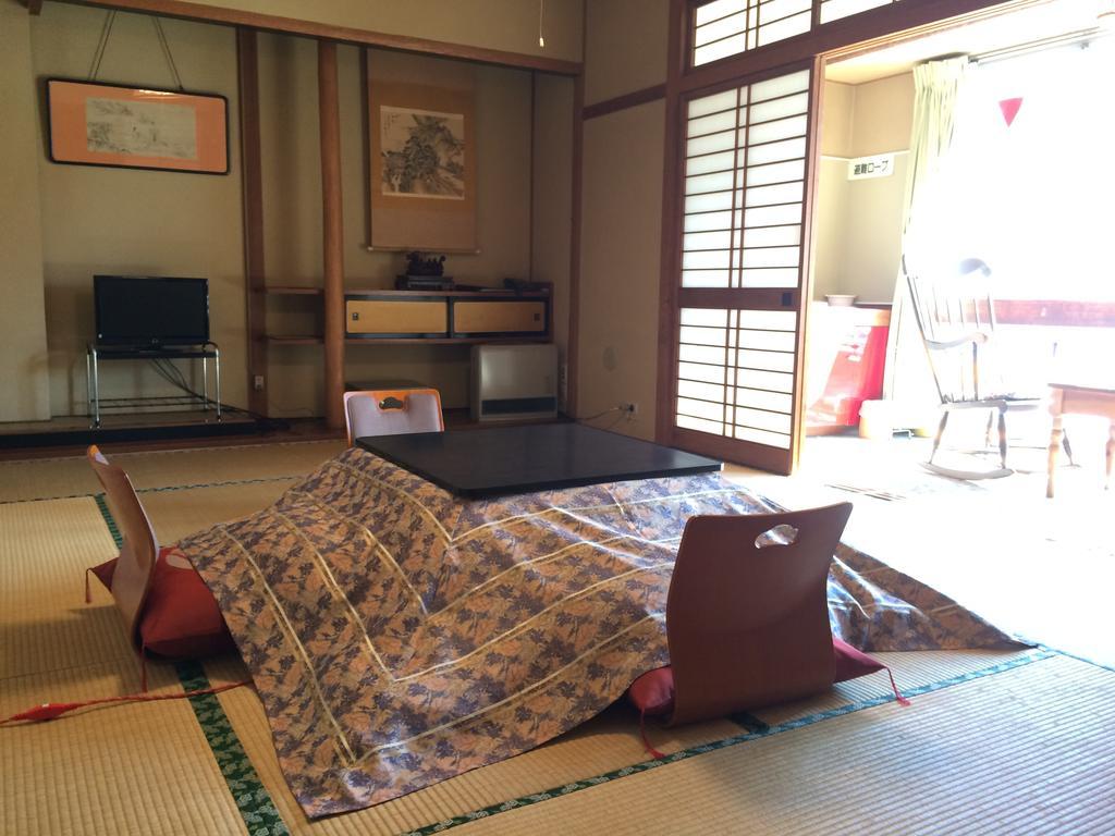Отель Yudanaka Onsen Yamazakiya Яманути Номер фото