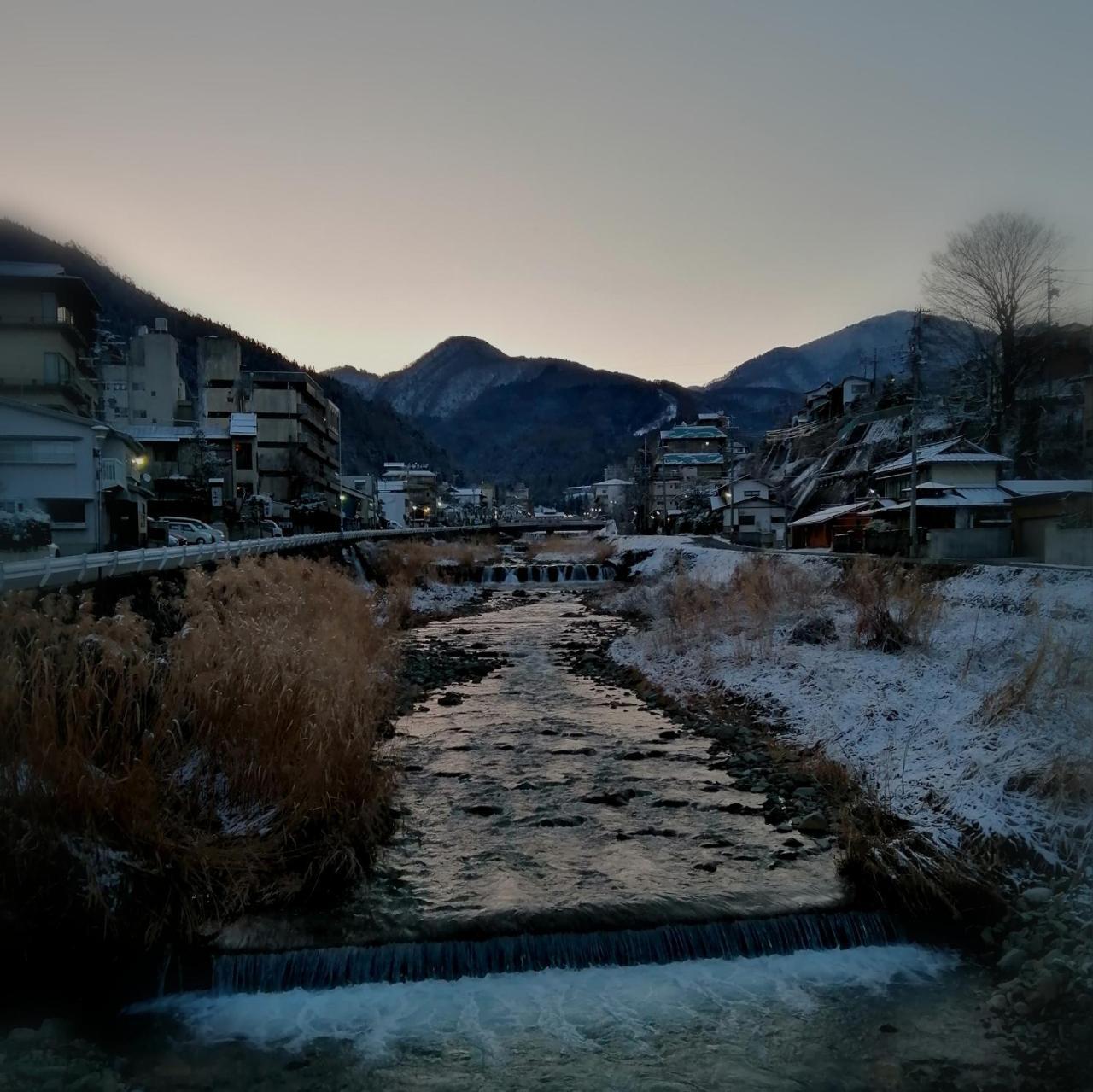 Отель Yudanaka Onsen Yamazakiya Яманути Экстерьер фото