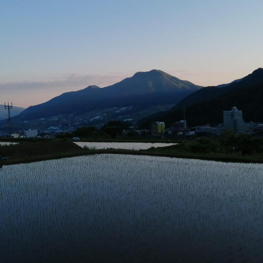 Отель Yudanaka Onsen Yamazakiya Яманути Экстерьер фото